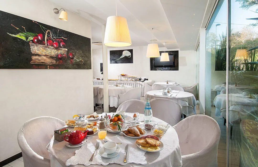 Hotel Mediterraneo-1