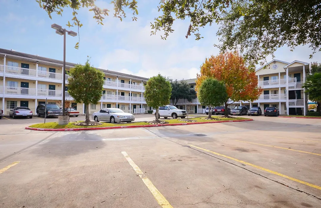 Intown Suites Extended Stay Select Houston Tx - Stafford-1