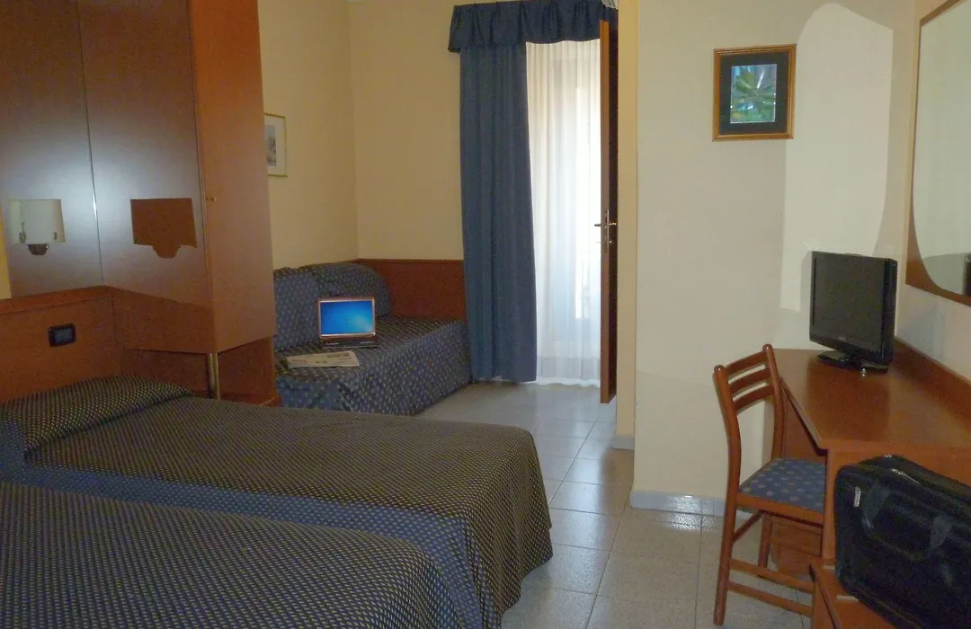 Hotel Aurora-1