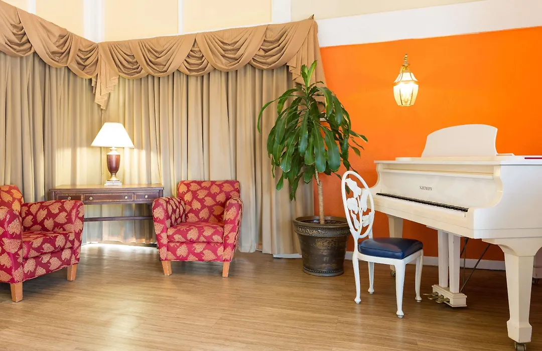 Howard Johnson By Wyndham Williamsburg-1
