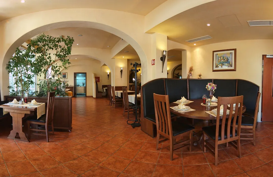 Hotel Perla-1