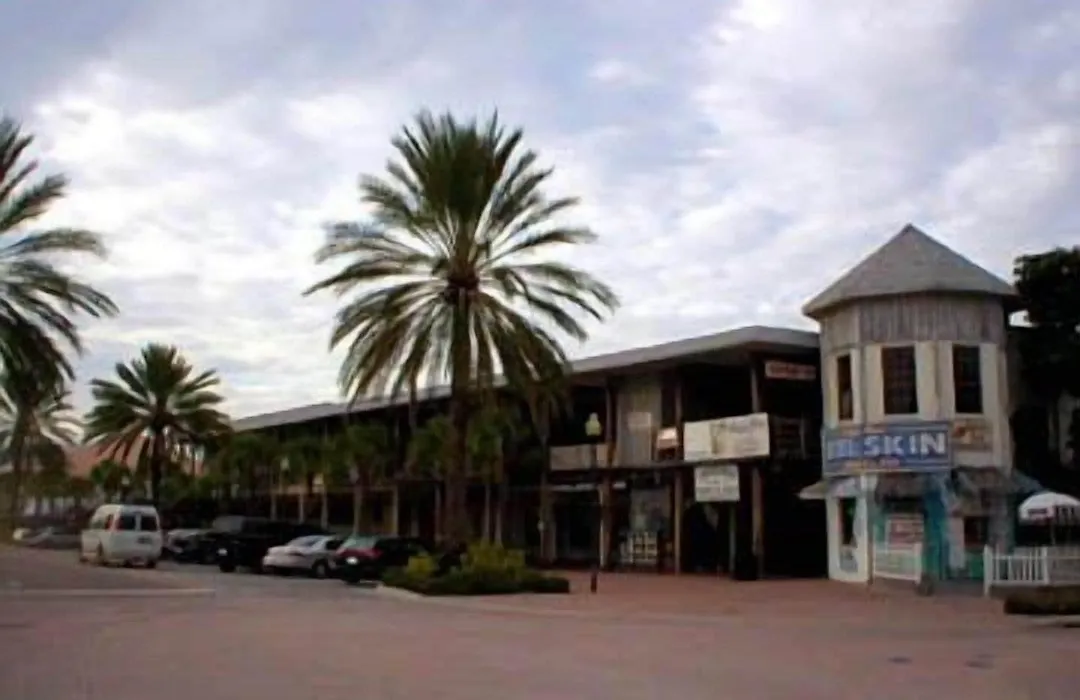 Oasis Palms Resort-1