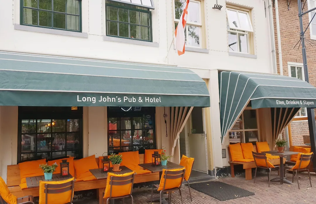 Long John'S Pub & Hotel-1