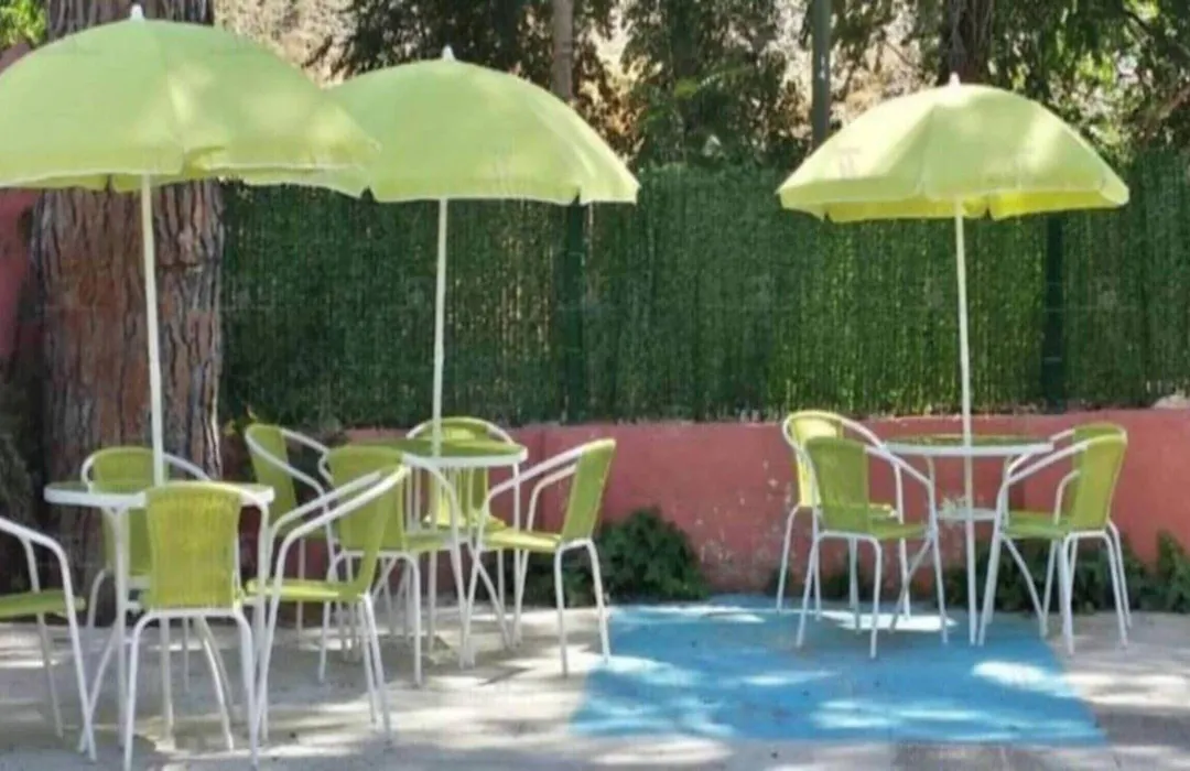 Hostal Aravaca Garden-1