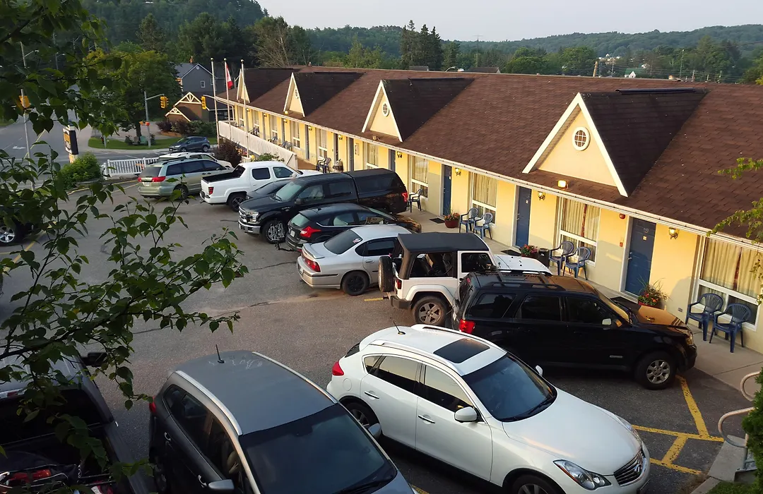 Rainbow Inn-1