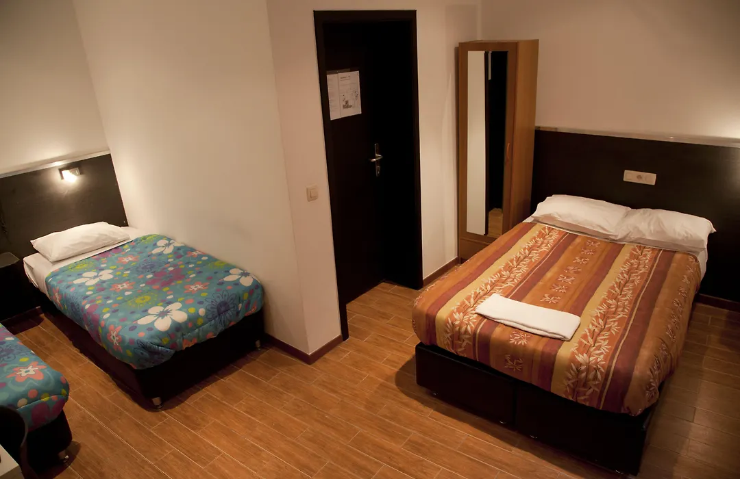 Hotel Barry-1
