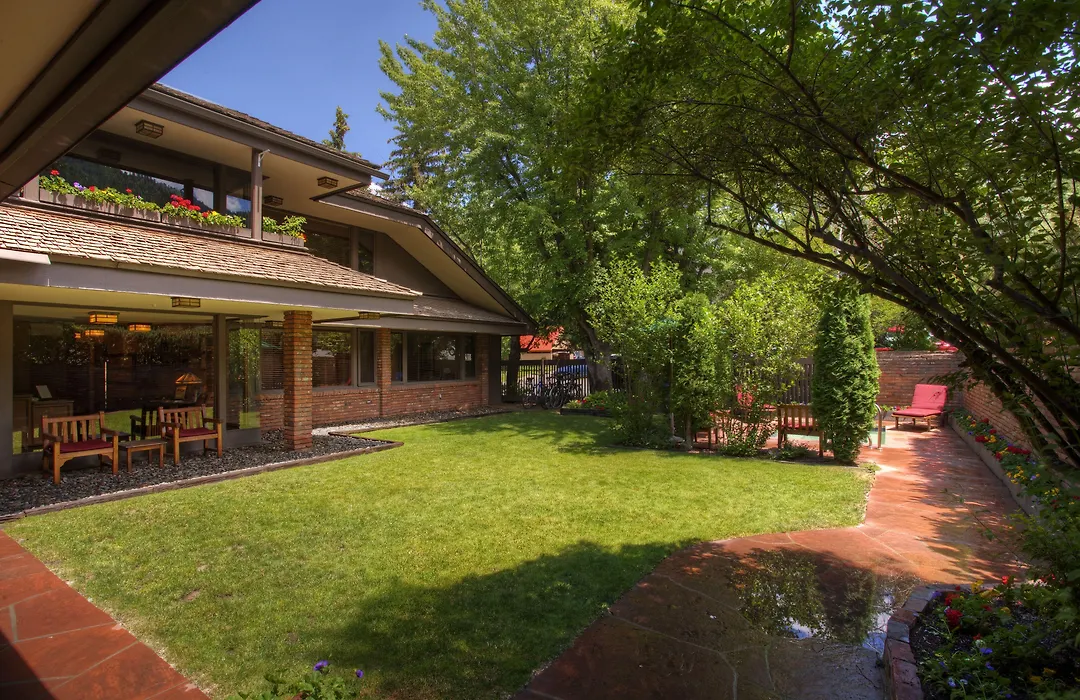 Hearthstone House Aspen-1
