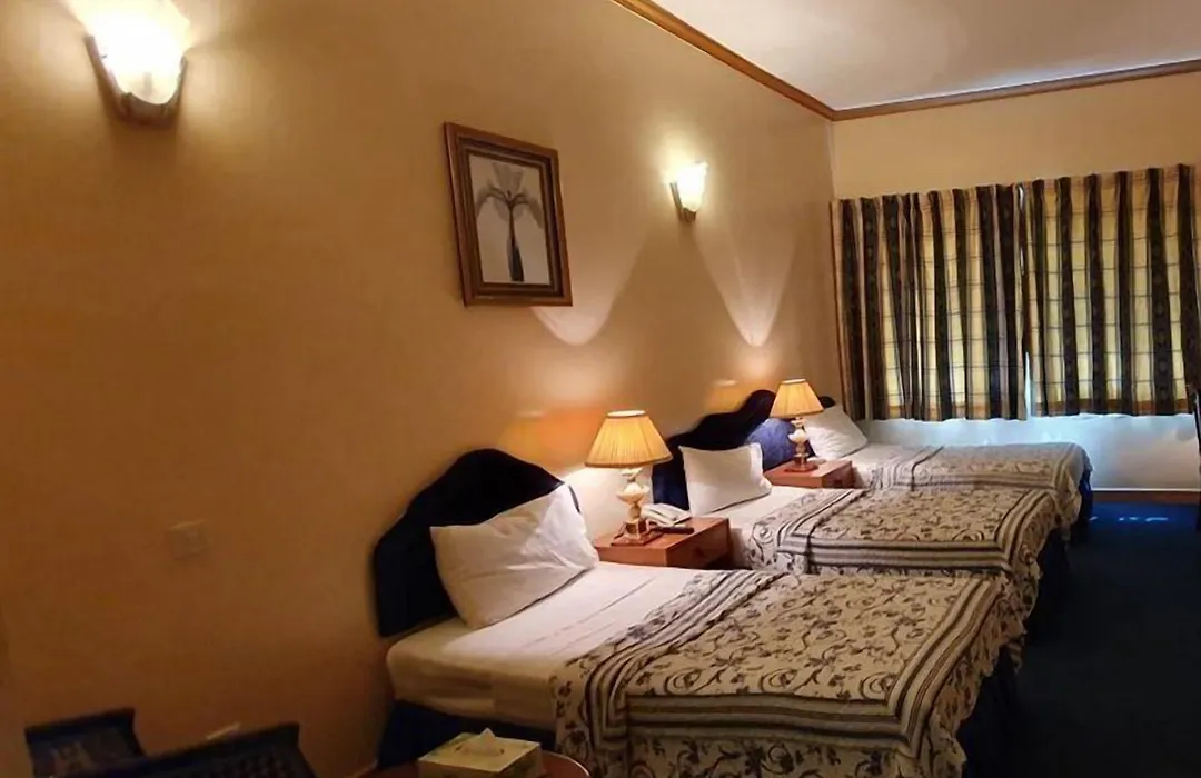 Kings Square Hotel Llc-1