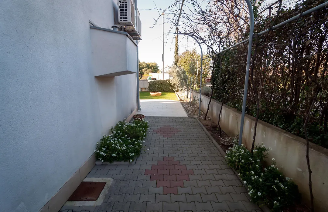 Guesthouse Villa Irena-1