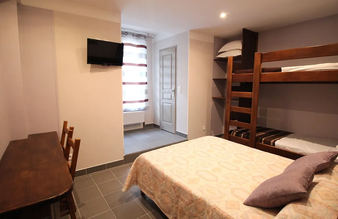 Hotel Des Pyrenees-1