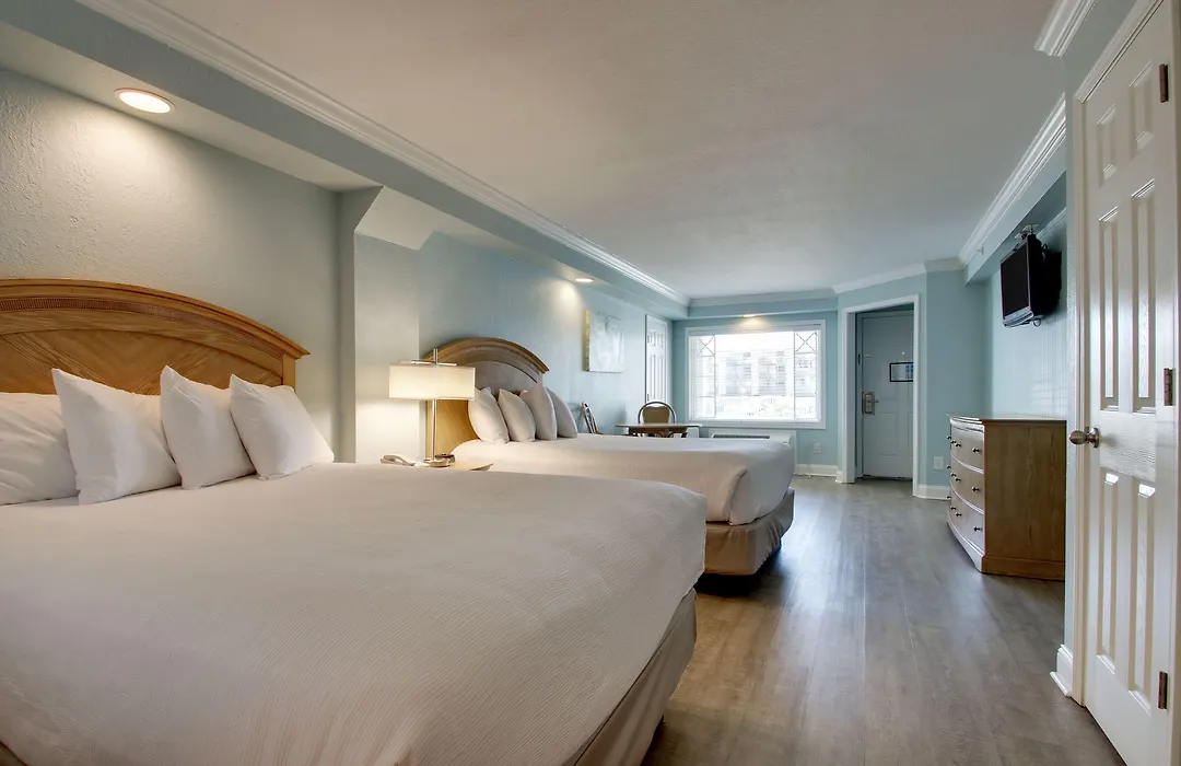 Islander Hotel & Resort-1
