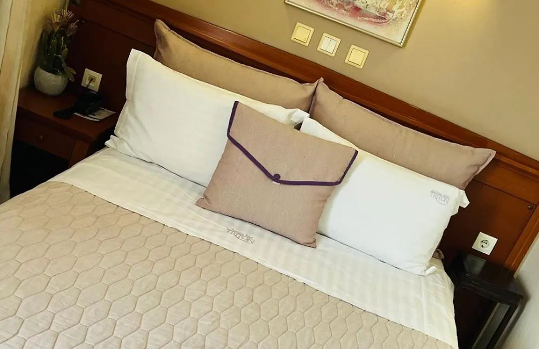 Triton Hotel Piraeus-1