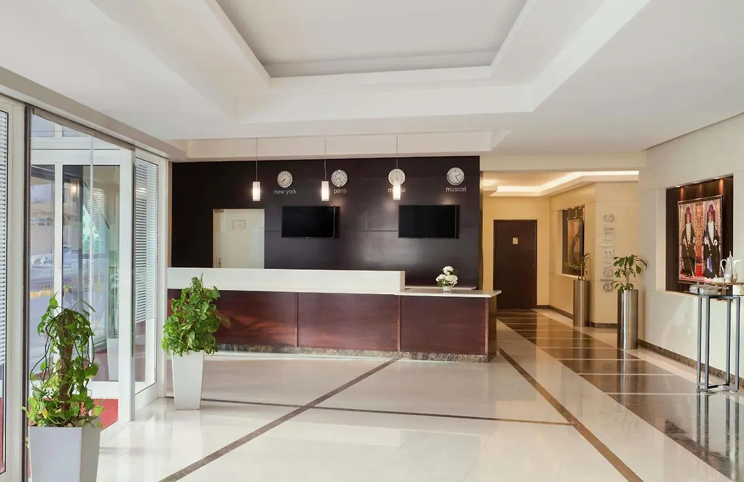 Ibis Muscat-1
