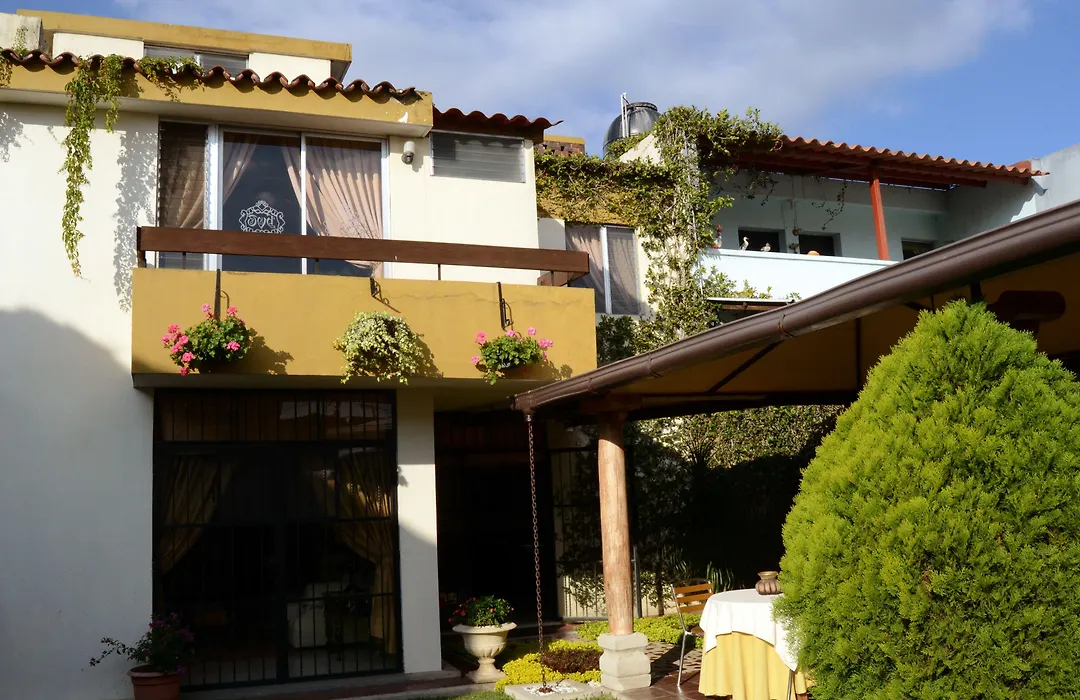 Hostal Villa Toscana-1