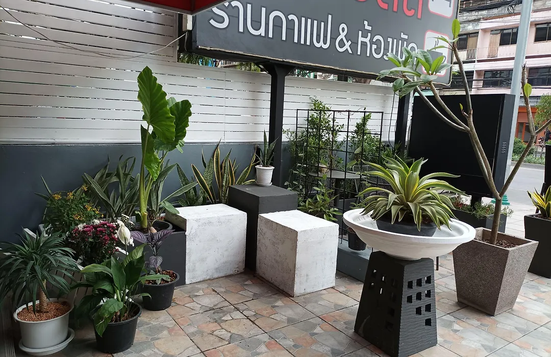 Double D Rooms & Cafe-1