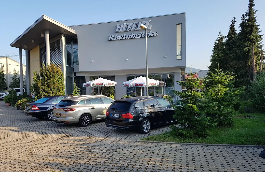 Hotel Rheinbrücke-1
