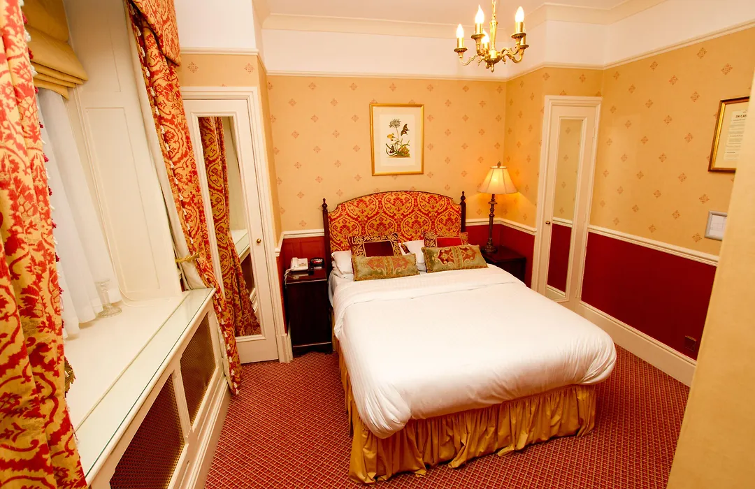 Angel And Royal Hotel-1