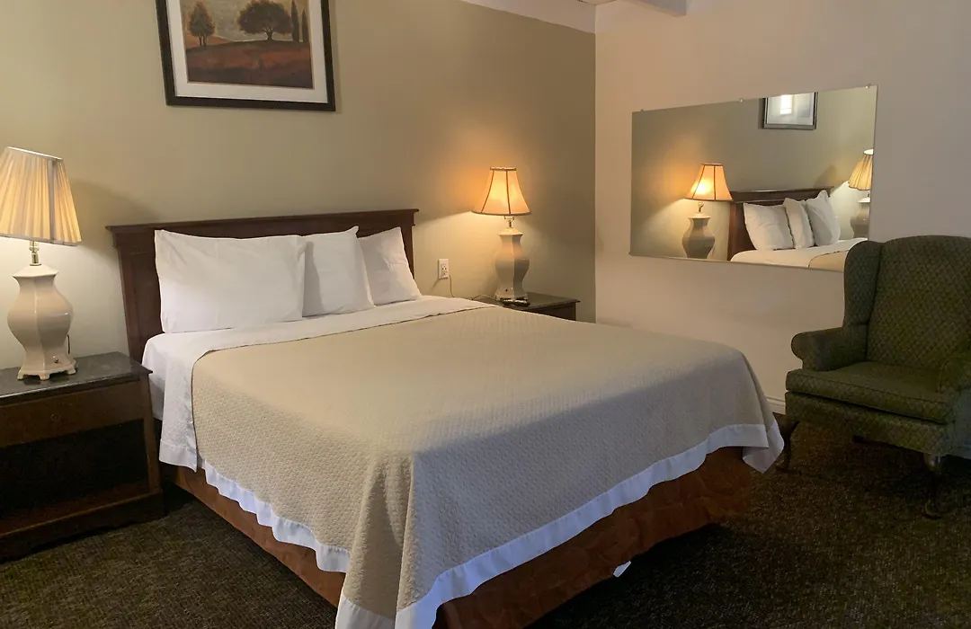 Ventura Beach House Motel-1