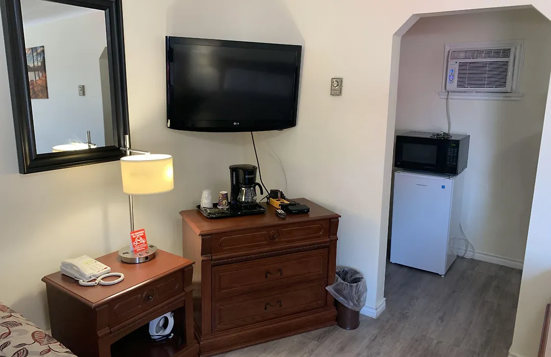 Century Motel-1