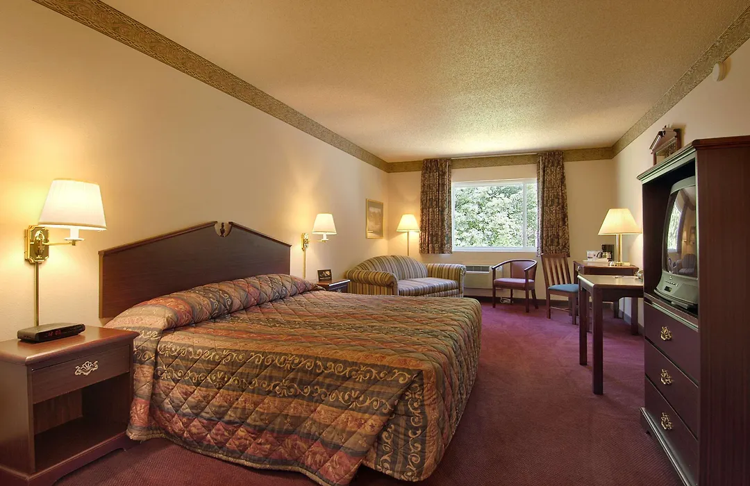 Knights Inn Salem-1
