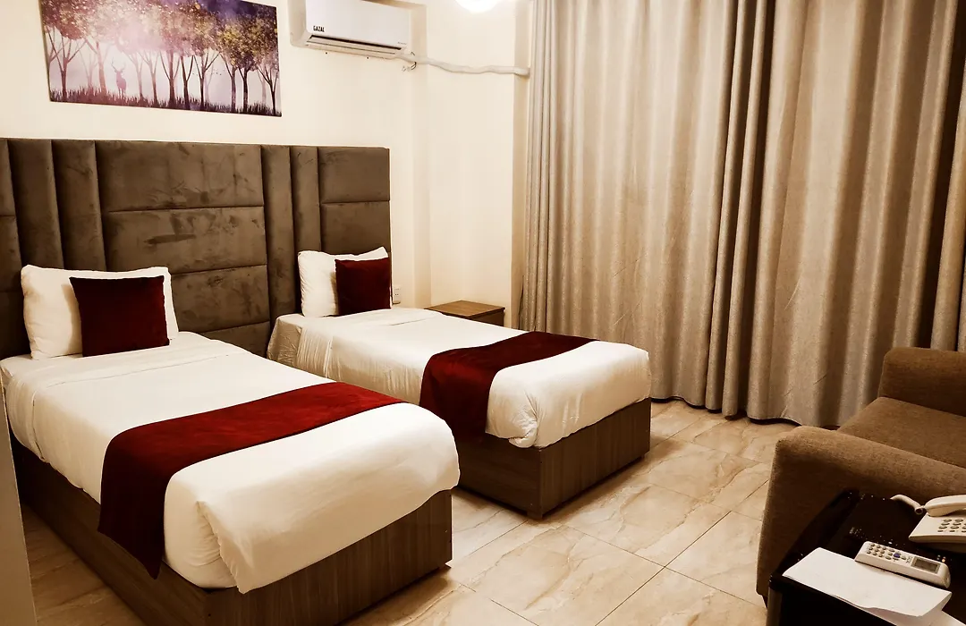 Golden Plaza Hotel-1
