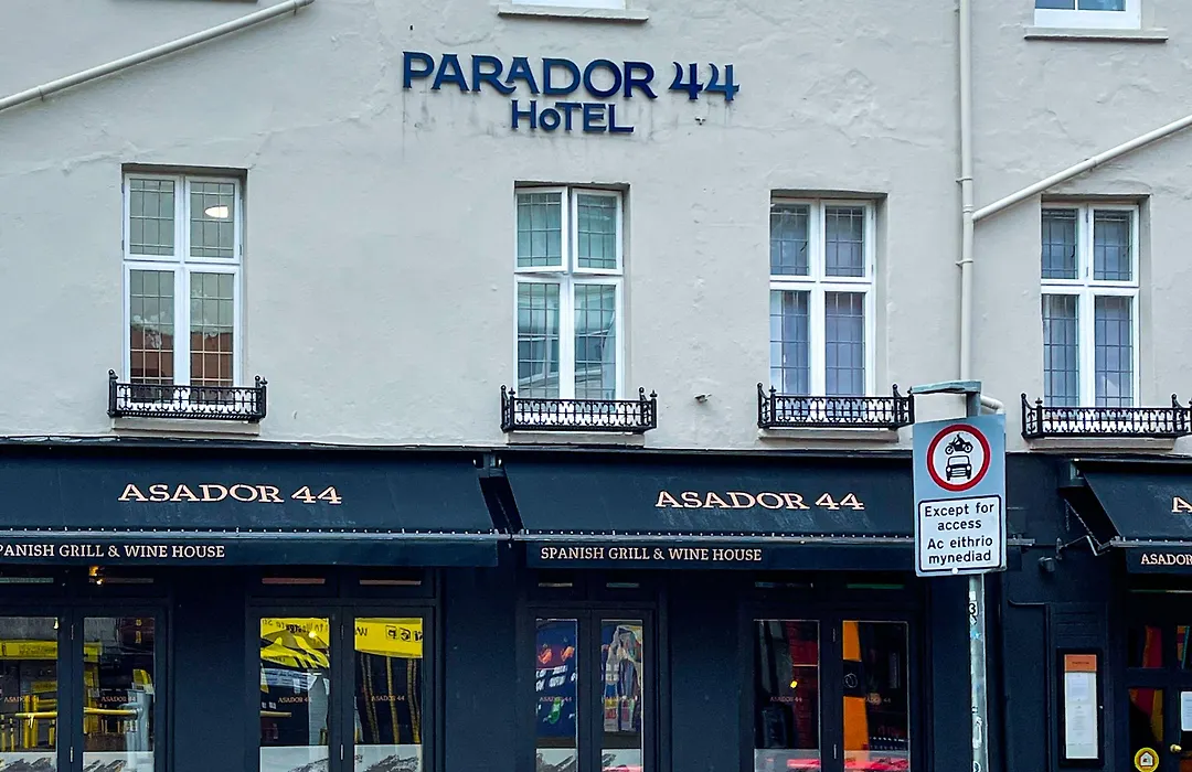 Parador 44-1
