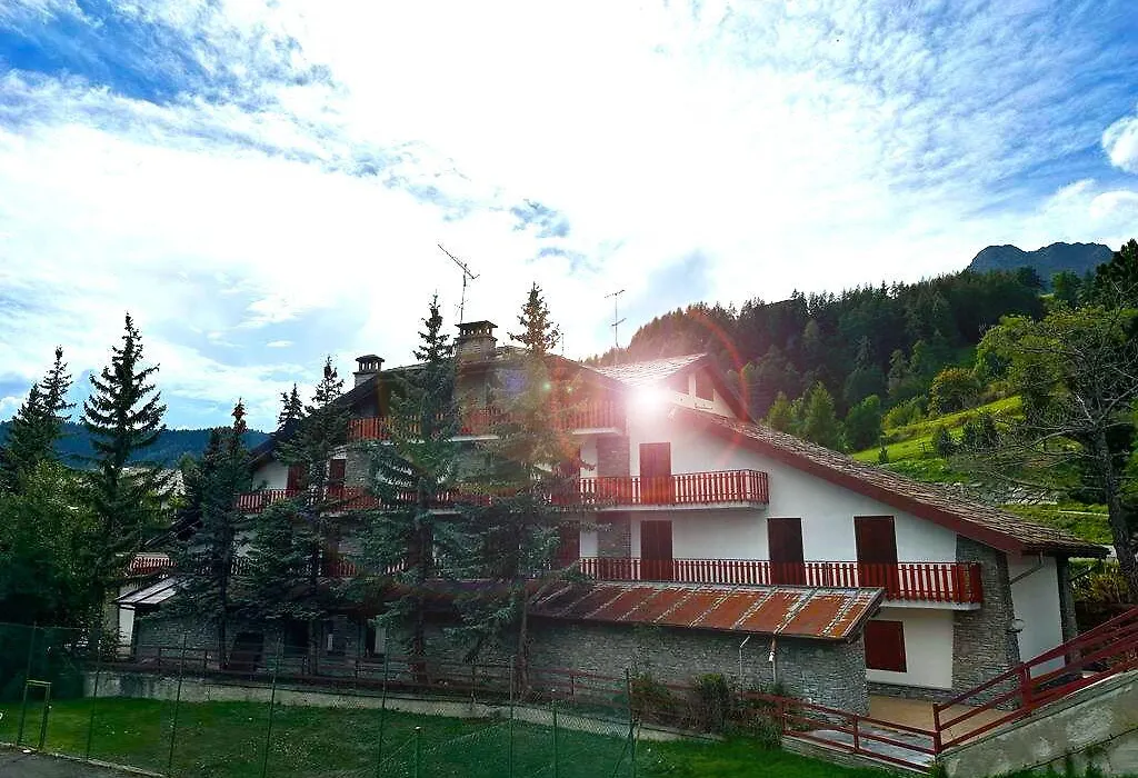 Hotel Chalet Du Soleil-1