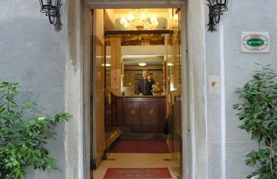 Albergo Basilea-1