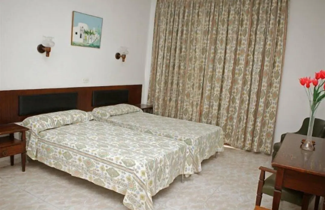 Hostal Cervantes-1