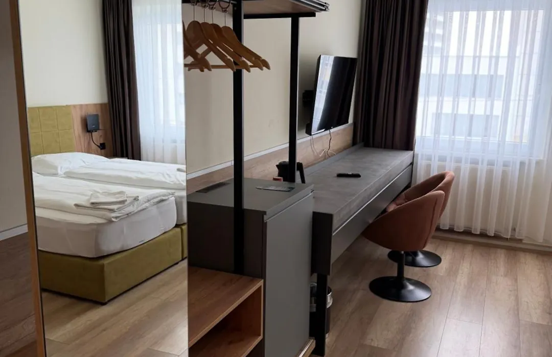 Hotel Turmfalke 24H Self Check In-1
