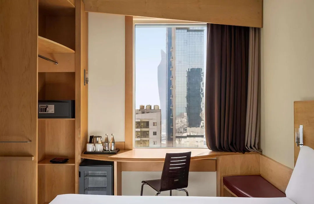 Ibis Sharq-1