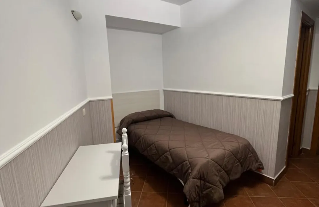 Hostal Hueso-1