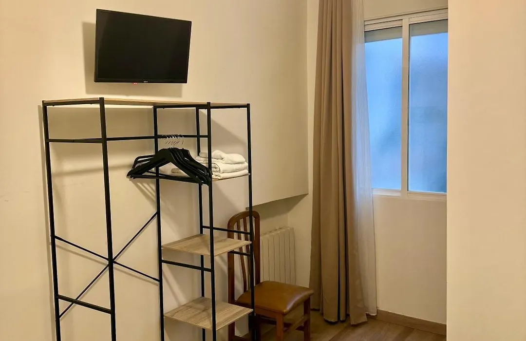 Hostal Residencia Fernandez-1