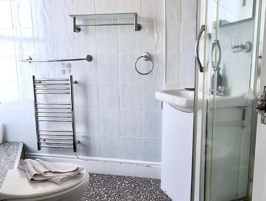 Glenthorne Guest House-1