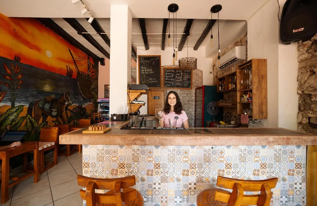 Casa Zahri Boutique Hostel-1