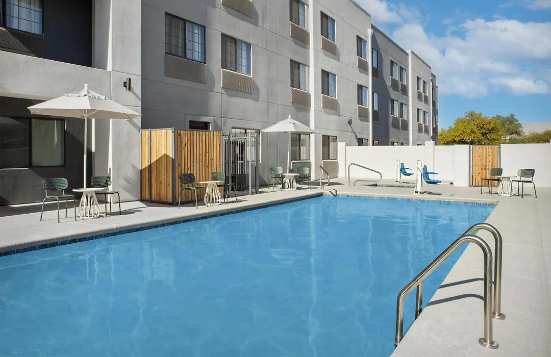 Spark By Hilton Tucson Airport-1