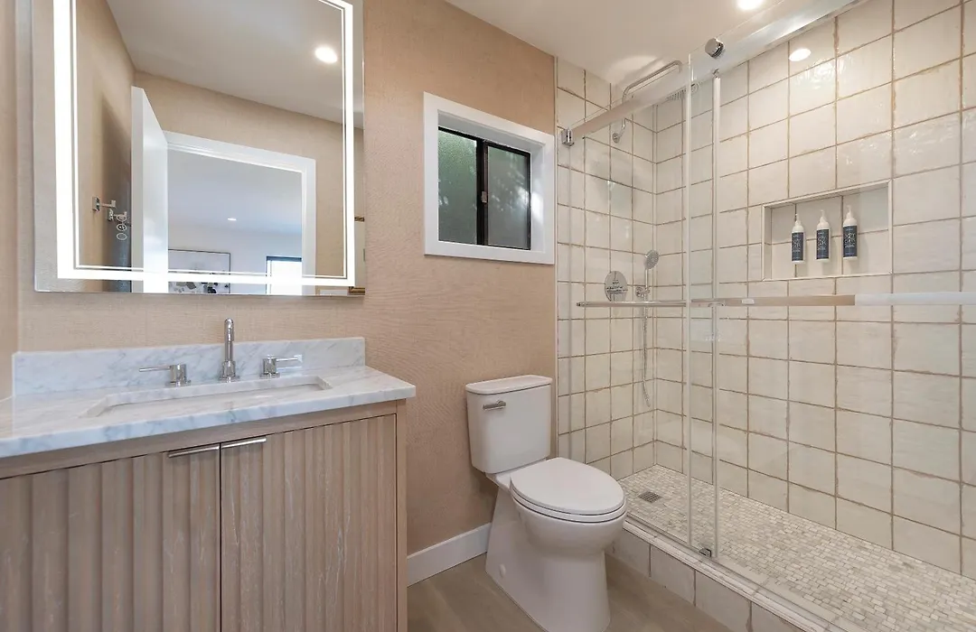 La Jolla Cove Suites-1