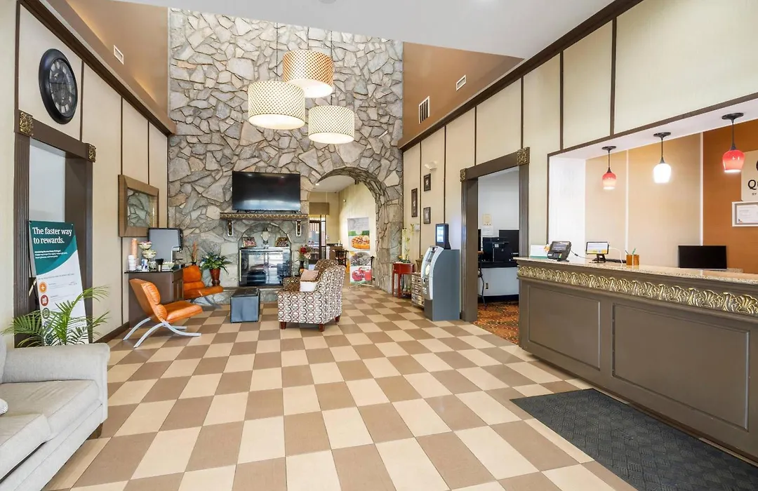 Quality Suites Hickory South-1