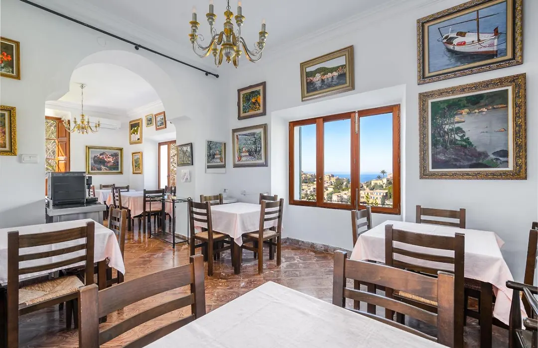 Hostal Miramar-1
