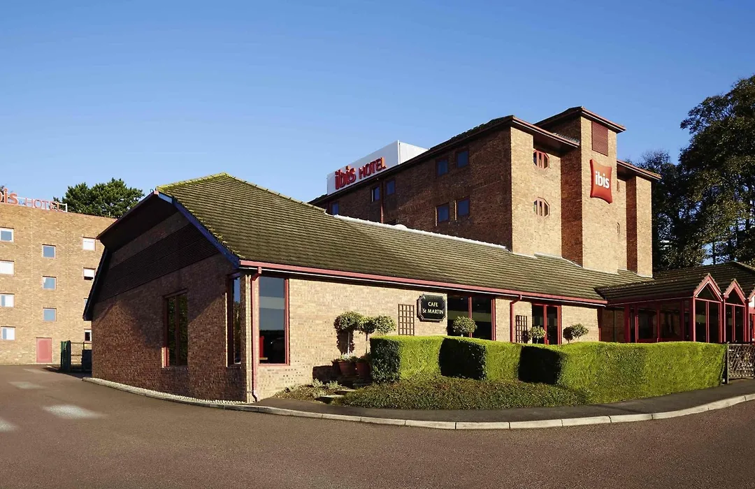 Ibis London Luton Airport-1