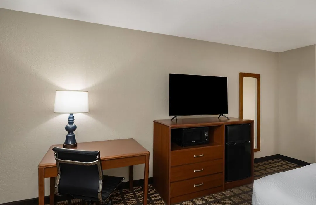 Baymont By Wyndham Oacoma-1