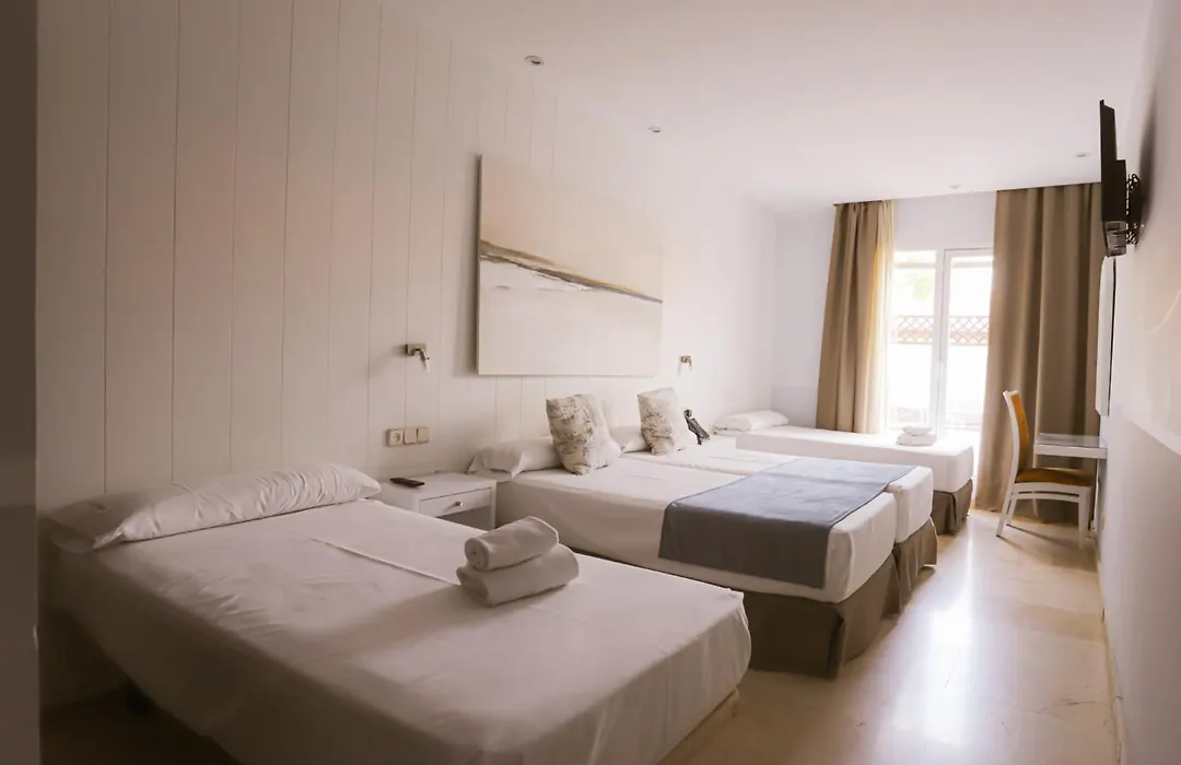 Hotel Oasis-1