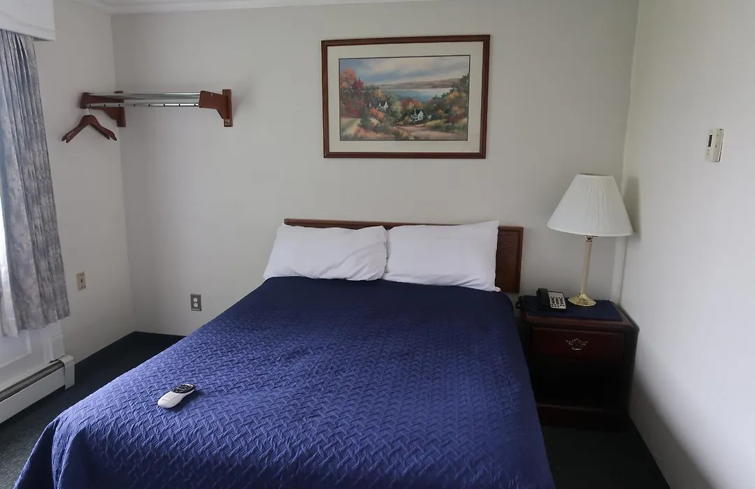 Merrill Field Inn-1