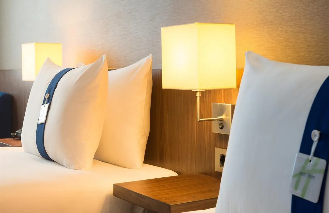 Liv City Hotels-1