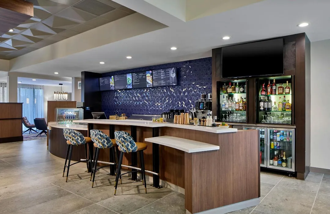 Courtyard By Marriott Atlanta Windy Hill/Ballpark-1