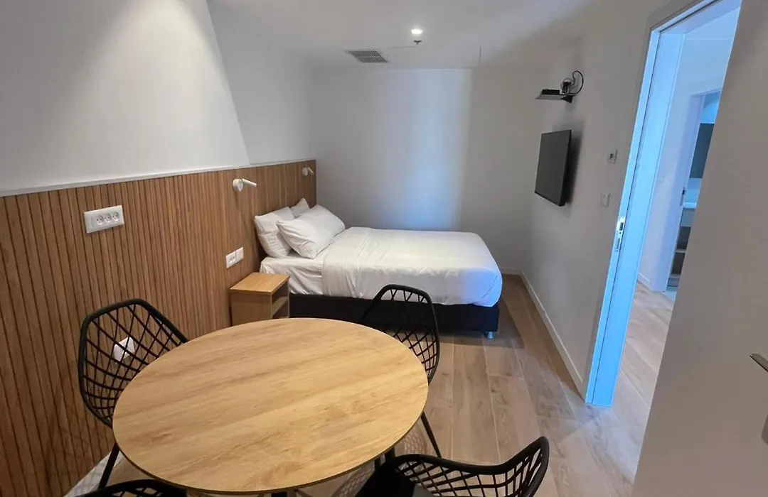 Motel Aviv-1