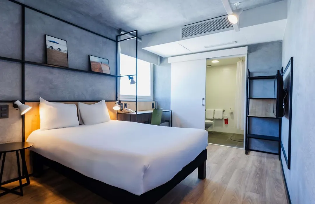 Ibis Barcelona Castelldefels-1