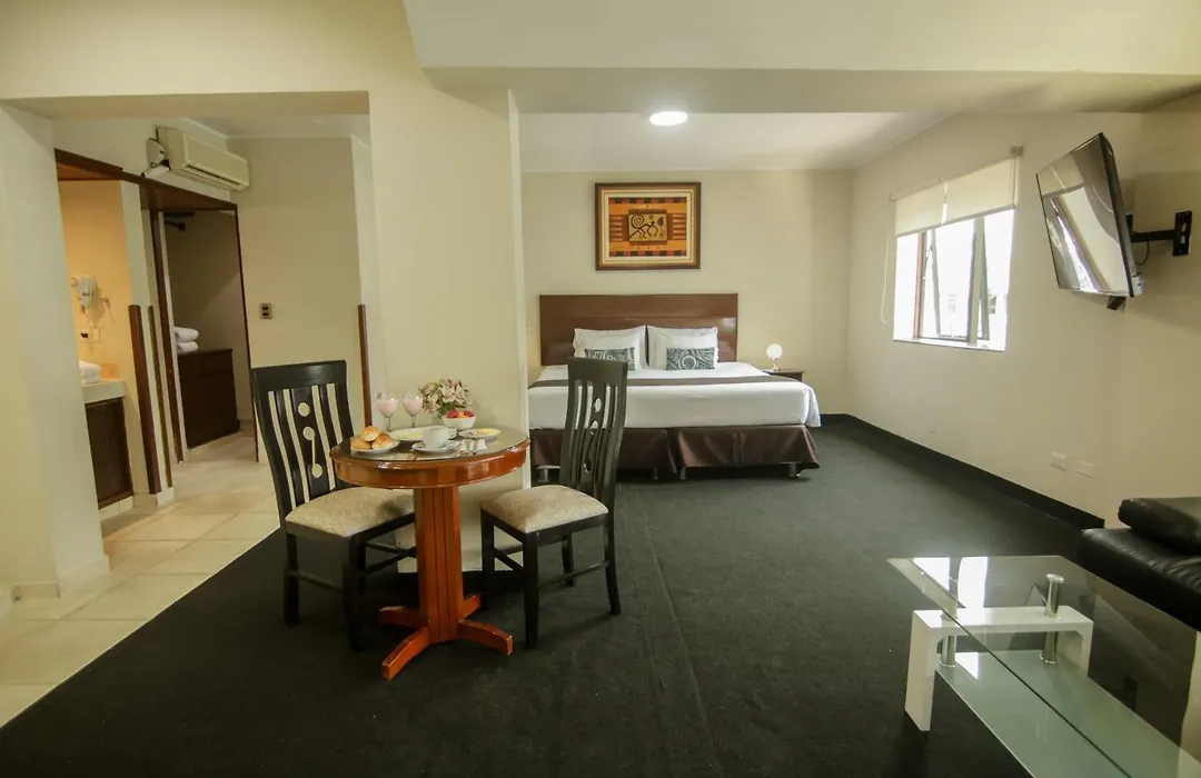 Epiqus Hotel-1