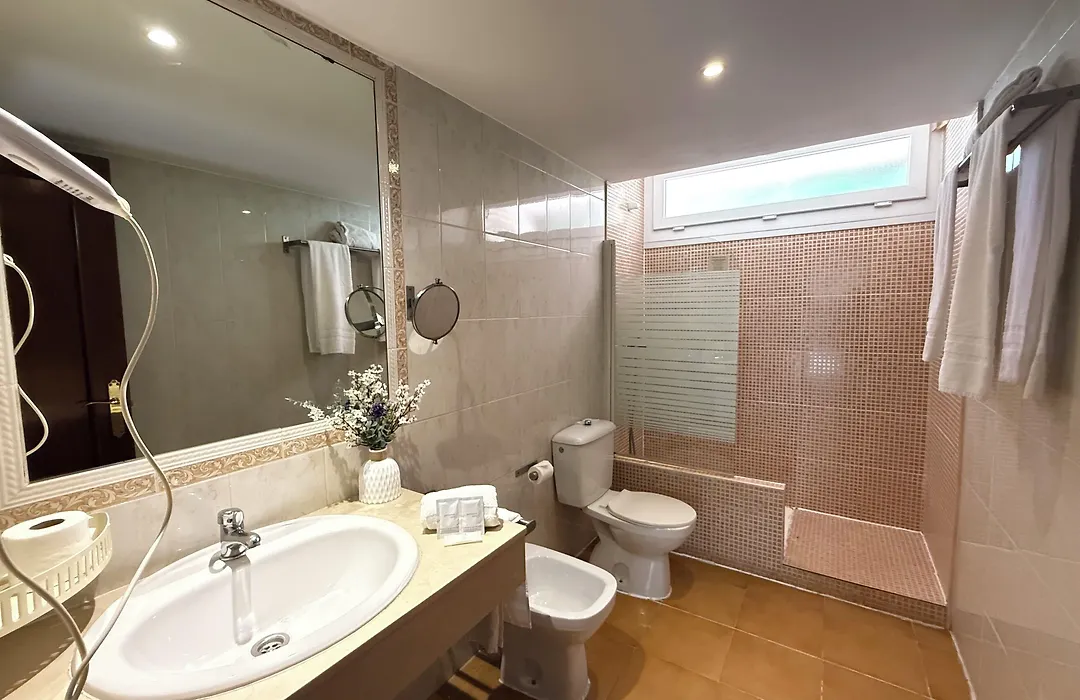 Hotel Los Olivos-1