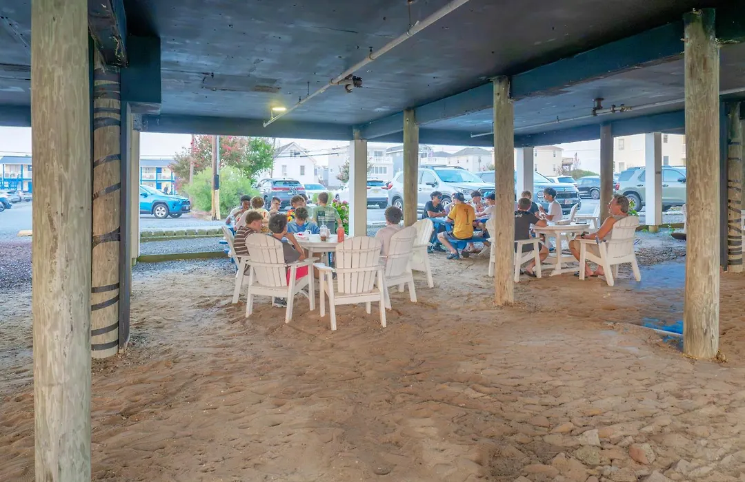 Drifting Sands Oceanfront Hotel-1